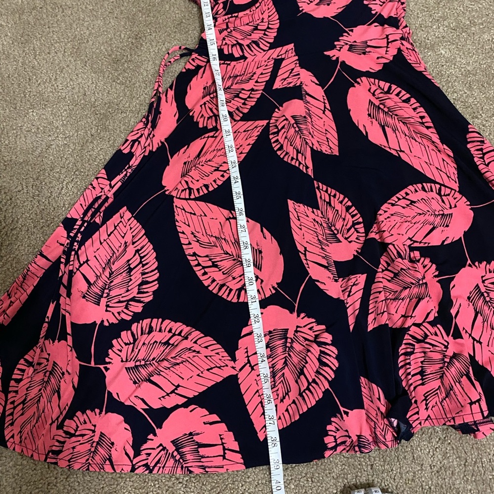 Leaf Pattern Dress - Picture 4 of 5